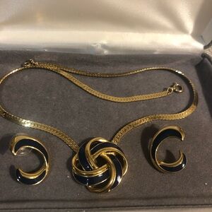 Vintage Trifari Gold and Navy Jewelry Set